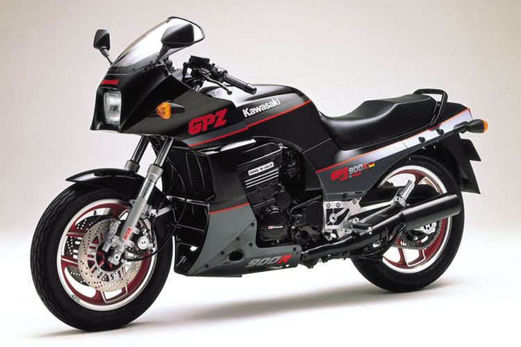 Kawasaki GPZ900R black