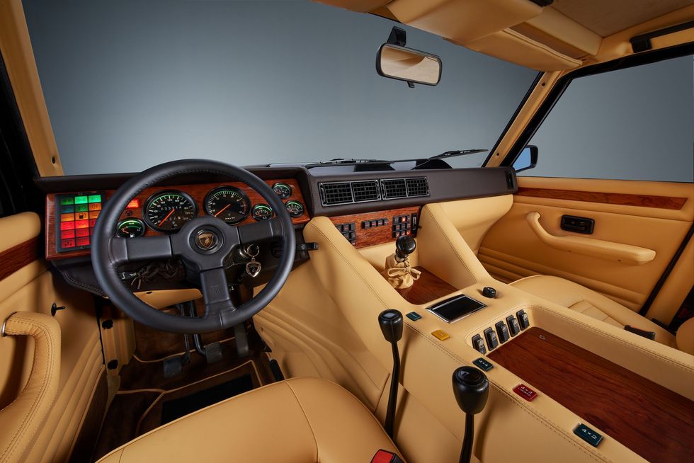 Lamborghini LM002 Interior